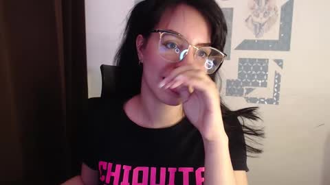 Snapshot of lovebunny_01 chatting on December 31, 11:06 pm IAmBunny online show from December 31, 11:06 pm