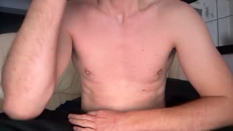 Snapshot of lovecoquin chatting on January 18, 12:36 am lovecoquin online show from January 18, 12:36 am