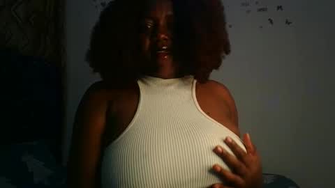 Snapshot of lovecumsluttie chatting on October 3, 6:16 pm mila online show from October 3, 6:16 pm