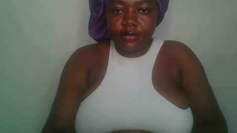 mila online show from February 5, 9:30 pm