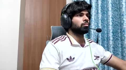 Snapshot of lovehairyindian chatting on October 25, 12:18 am Indian hairy online show from October 25, 12:18 am