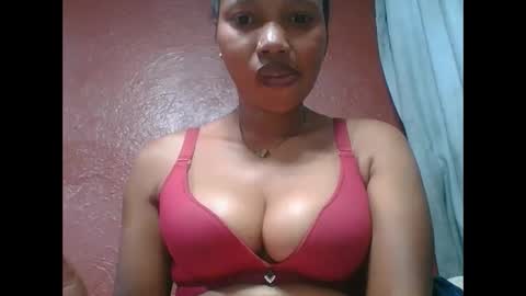 loveinlife750427 online show from November 15, 9:39 am