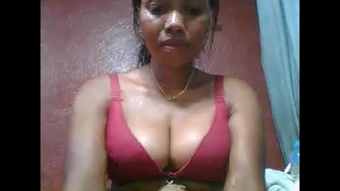 loveinlife750427 online show from November 17, 7:52 pm