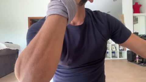 Loveisperfect online show from November 1, 9:22 am