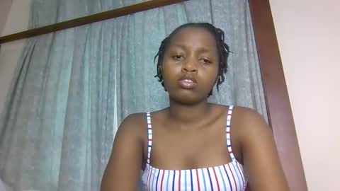 lovelbrownie online show from October 16, 9:32 am