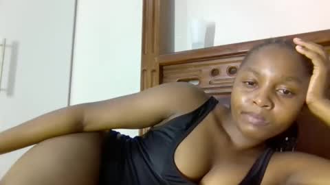 lovelbrownie online show from March 15, 6:58 pm