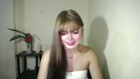 lovelily_xoxo online show from February 6, 12:15 am