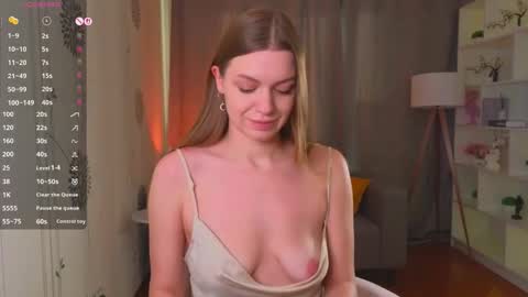 Laura online show from February 25, 11:42 am