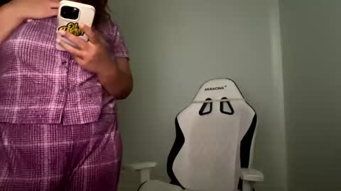 Love online show from December 22, 7:33 pm