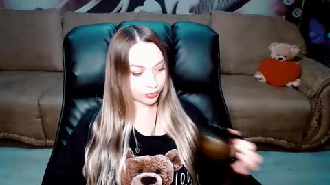 Snapshot of lovellymalina chatting on February 2, 4:06 pm private open online show from February 2, 4:06 pm