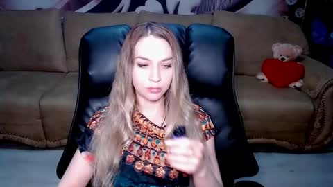 Snapshot of lovellymalina chatting on February 5, 11:59 am private open online show from February 5, 11:59 am