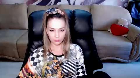 private open online show from June 18, 10:41 am