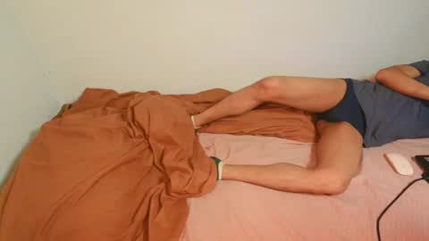 Snapshot of lovely__person chatting on January 8, 9:34 pm Lovely Person online show from January 8, 9:34 pm