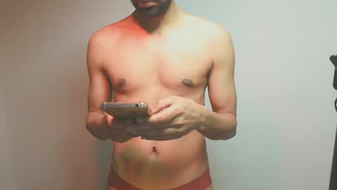 Snapshot of lovely__person chatting on January 19, 10:17 pm Lovely Person online show from January 19, 10:17 pm