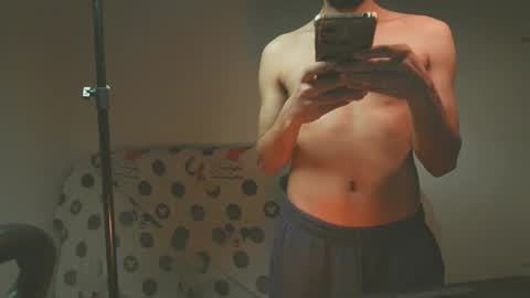 Snapshot of lovely__person chatting on February 4, 9:52 pm Lovely Person online show from February 4, 9:52 pm