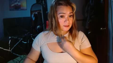 lovely_amara online show from March 23, 1:04 pm