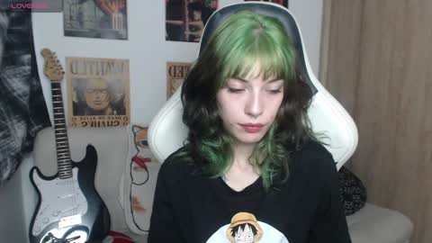 Snapshot of lovely_cass chatting on December 21, 9:47 pm Cassie online show from December 21, 9:47 pm