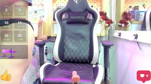 Snapshot of lovely_chloe19 chatting on March 11, 10:29 am Chloe online show from March 11, 10:29 am