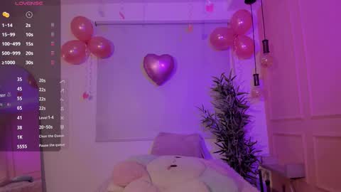 Emma online show from February 14, 1:41 pm