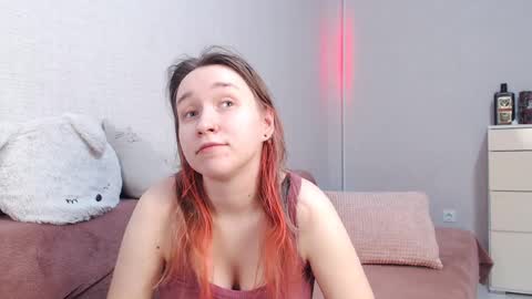 Lovely Hayley online show from April 2, 9:23 pm