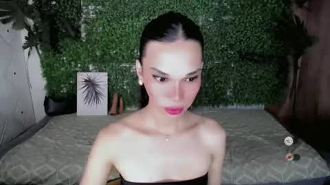 Snapshot of lovely_kimmyxx chatting on June 6, 5:12 am kimmy online show from June 6, 5:12 am
