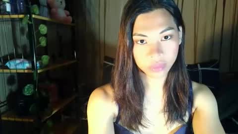 lovely_krizzy online show from February 17, 11:18 am