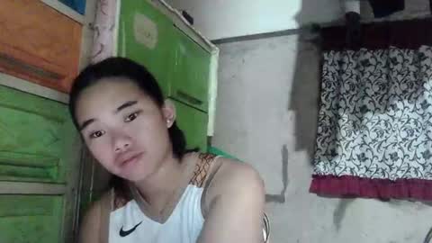Snapshot of lovely_marie572336 chatting on February 20, 1:33 pm lovely_marie572336 online show from February 20, 1:33 pm