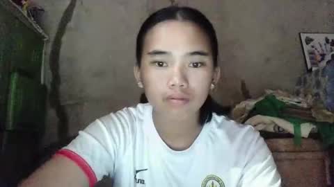 Snapshot of lovely_marie572336 chatting on May 20, 10:21 am lovely_marie572336 online show from May 20, 10:21 am