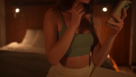 Snapshot of lovely_nat chatting on March 13, 10:27 pm Natasha - IG online show from March 13, 10:27 pm