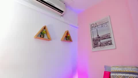 Snapshot of lovely_oliviaa chatting on July 30, 12:15 pm Olivia online show from July 30, 12:15 pm