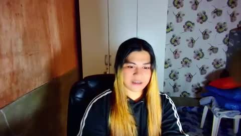 lovely_ricaxxx online show from October 13, 1:22 pm