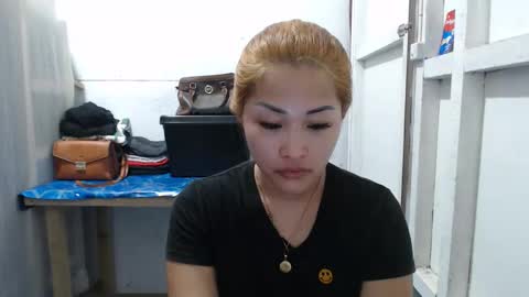 Snapshot of lovely_singlemom chatting on May 15, 10:28 pm ask me dear online show from May 15, 10:28 pm