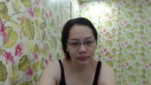 lovelyasiancutie online show from November 28, 7:27 pm