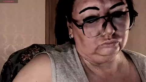 Snapshot of lovelyboobsx chatting on March 22, 1:42 am Anelana online show from March 22, 1:42 am