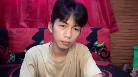 lovelyboy_jm online show from May 18, 12:29 am