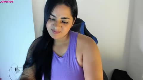 Snapshot of lovelykendall chatting on February 26, 7:29 am Kendall online show from February 26, 7:29 am