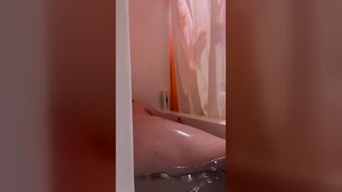 lovelyladyflaccid online show from April 10, 10:58 pm