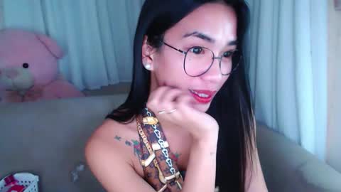 lovelymae18 online show from December 2, 7:49 pm