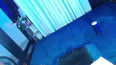 lovelymiss_shyna11 online show from February 12, 9:20 am