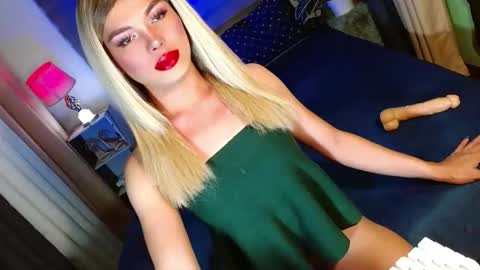 lovelymiss_shyna11 online show from September 13, 1:49 am