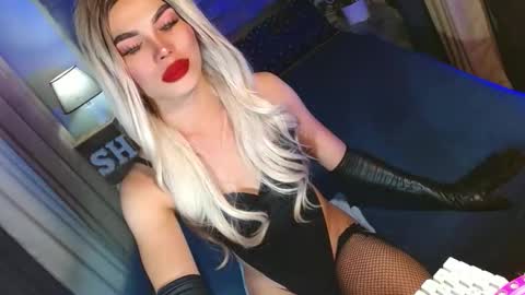 lovelymiss_shyna11 online show from January 13, 10:42 am