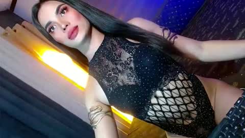 lovelymiss_shyna11 online show from April 23, 8:02 am