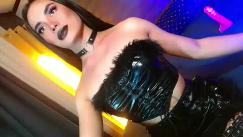 lovelymiss_shyna11 online show from May 21, 7:59 am