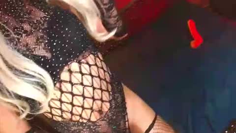 lovelymiss_shyna11 online show from May 28, 3:42 pm