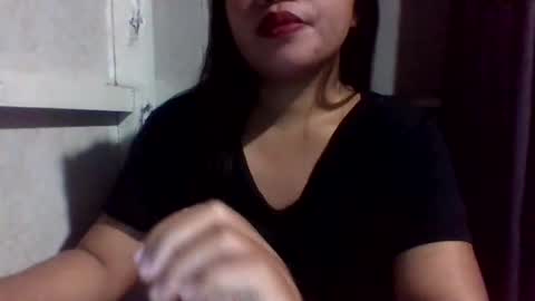 Snapshot of lovelymocha27 chatting on November 19, 6:52 pm lovelymocha27s online show from November 19, 6:52 pm