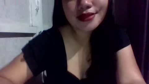 Snapshot of lovelymocha27 chatting on November 23, 7:02 pm lovelymocha27s online show from November 23, 7:02 pm