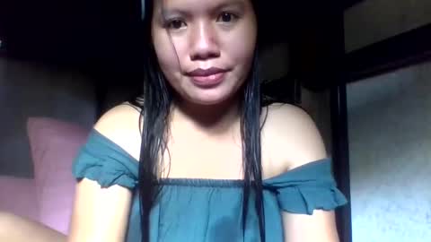 Snapshot of lovelymocha27 chatting on November 27, 12:24 am lovelymocha27s online show from November 27, 12:24 am