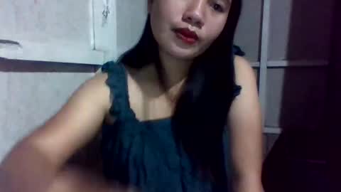 Snapshot of lovelymocha27 chatting on December 5, 11:19 am lovelymocha27s online show from December 5, 11:19 am
