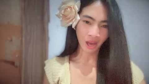 lovelyours_kishia online show from June 27, 4:34 pm