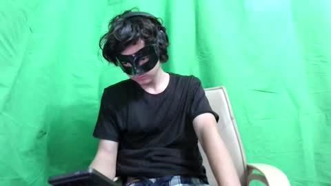 .com  online show from January 2, 2:43 am